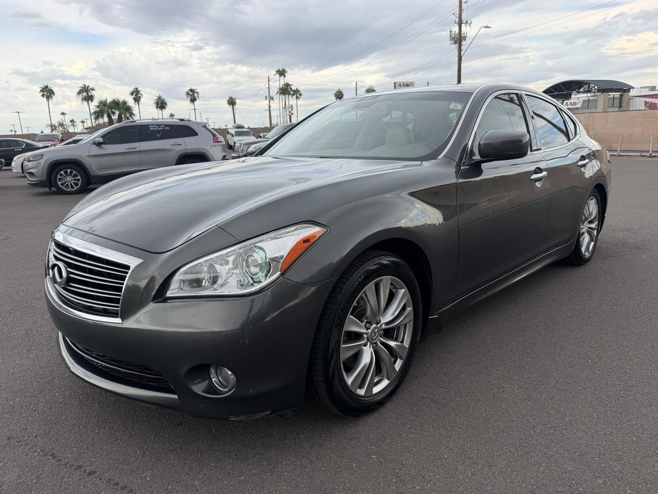Infiniti M 37 2013