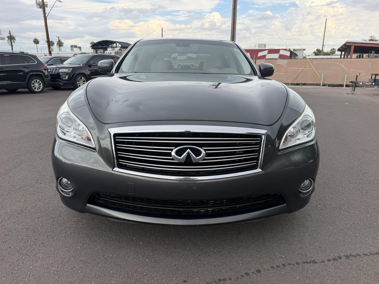 Infiniti M 37 2013