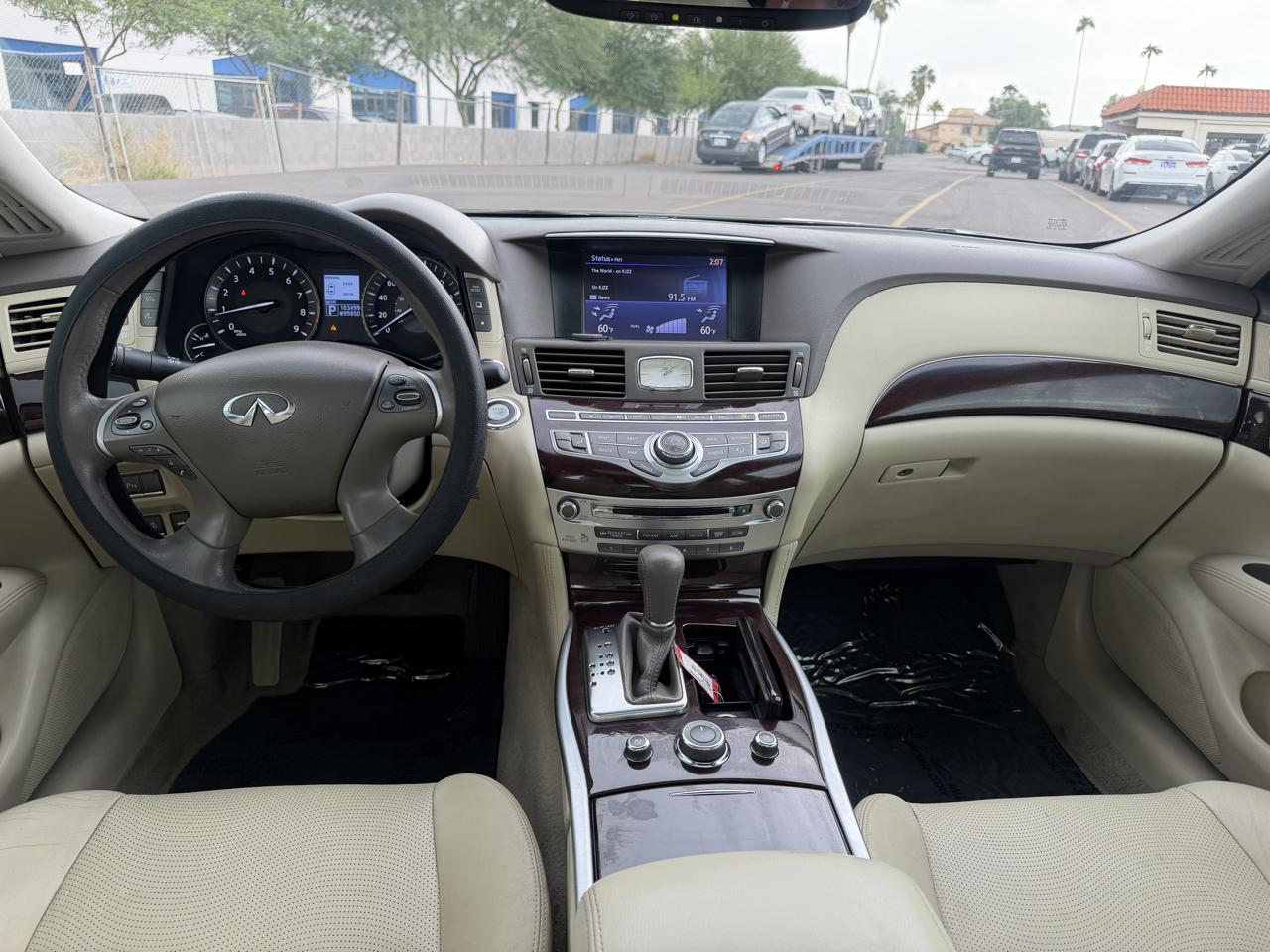 Infiniti M 37 2013