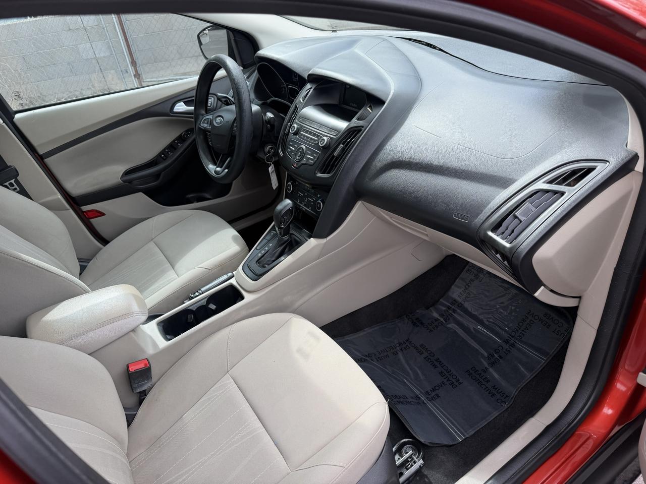 Ford Focus SE Sedan 2018