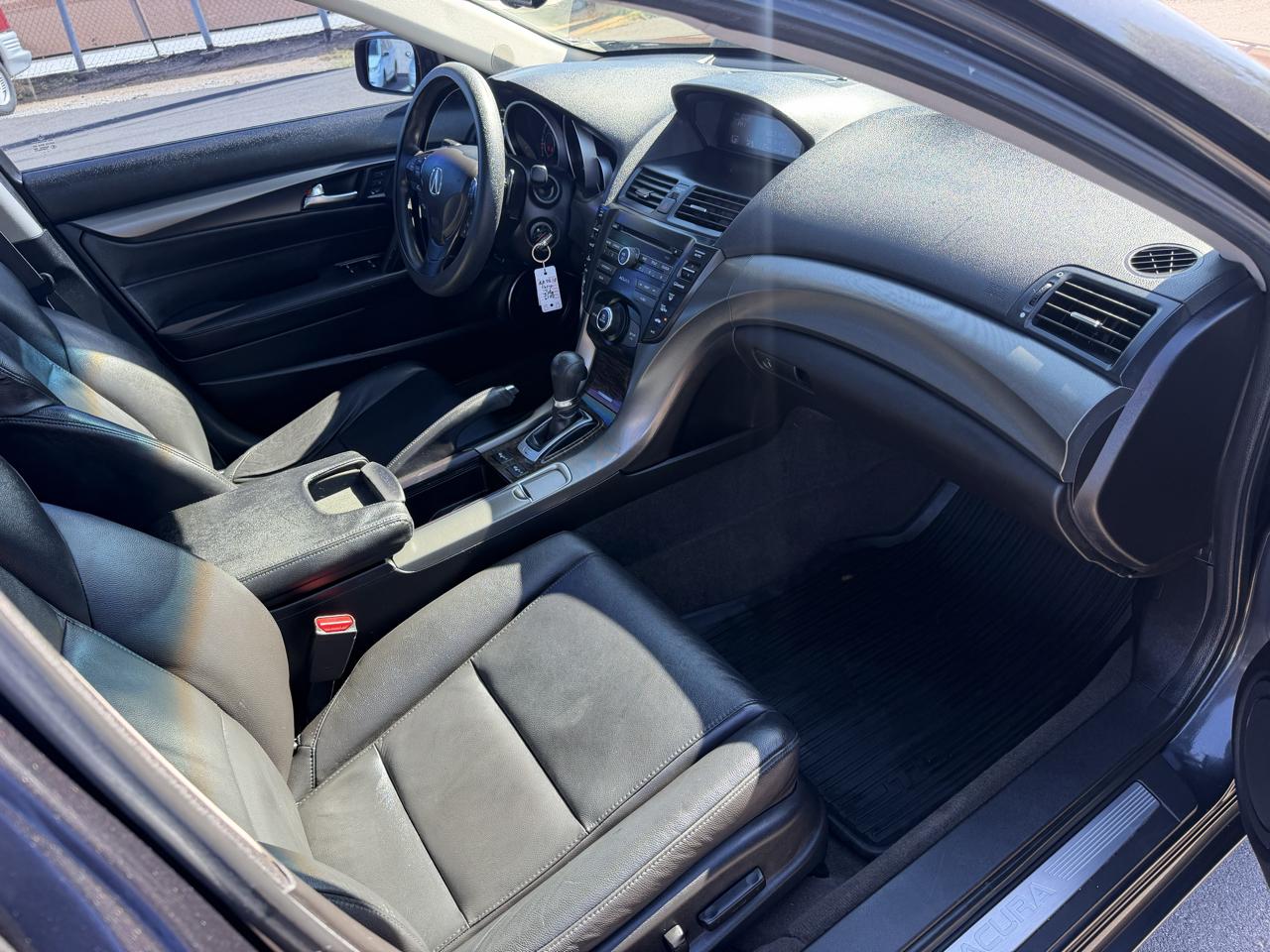 Acura TL 6-Speed AT 2013