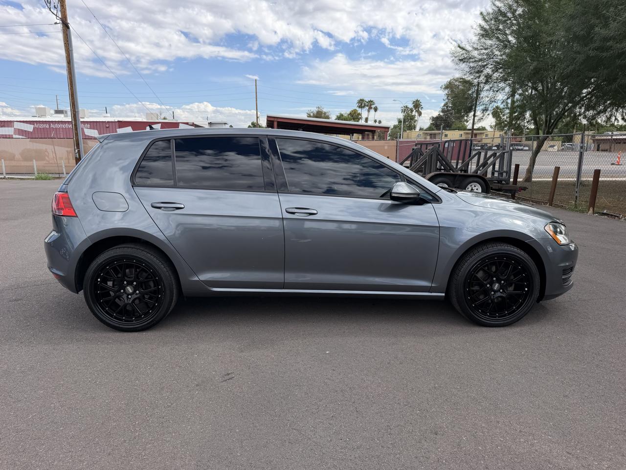 Volkswagen Golf TSI S 6A 2017