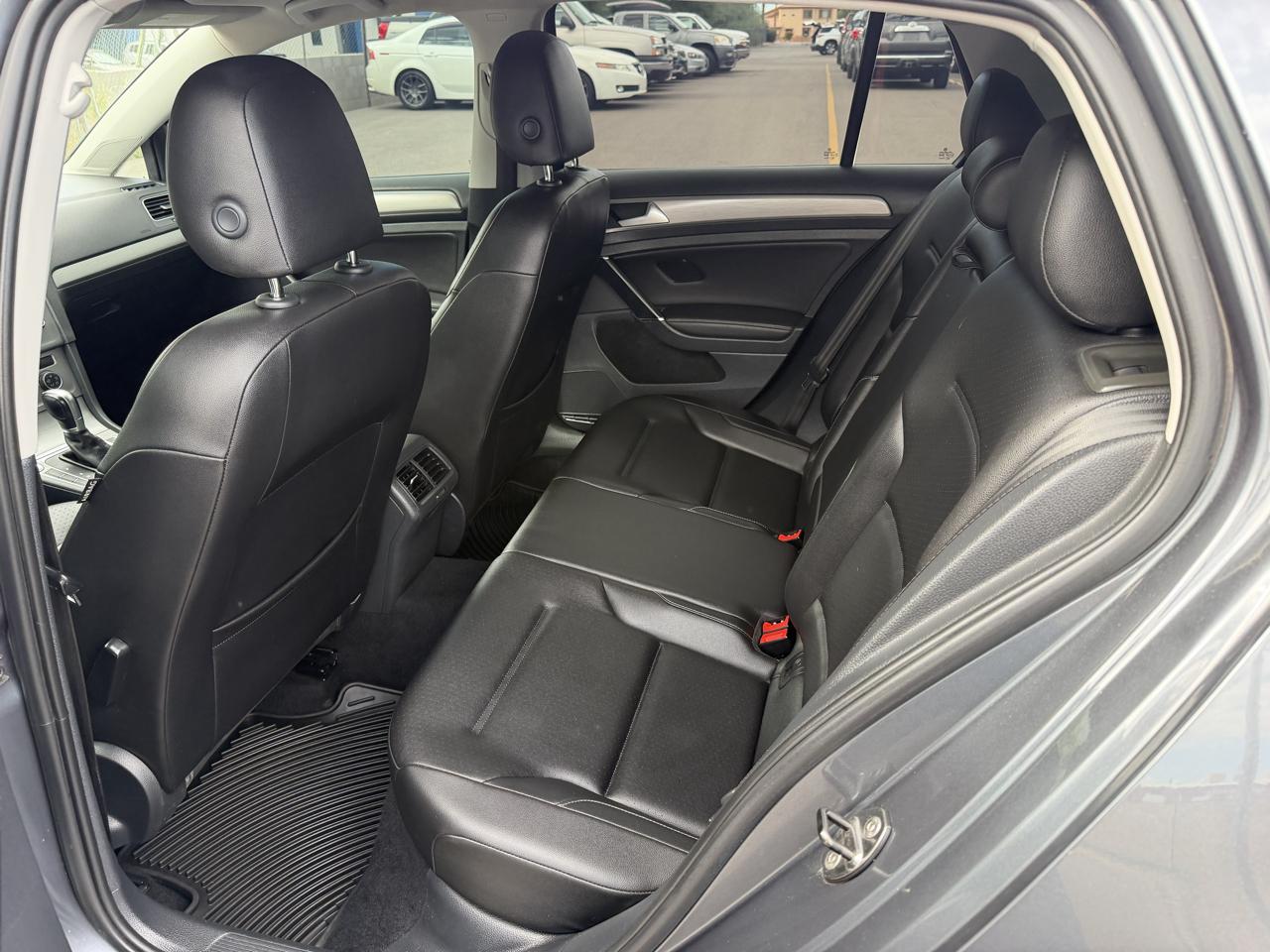 Volkswagen Golf TSI S 6A 2017