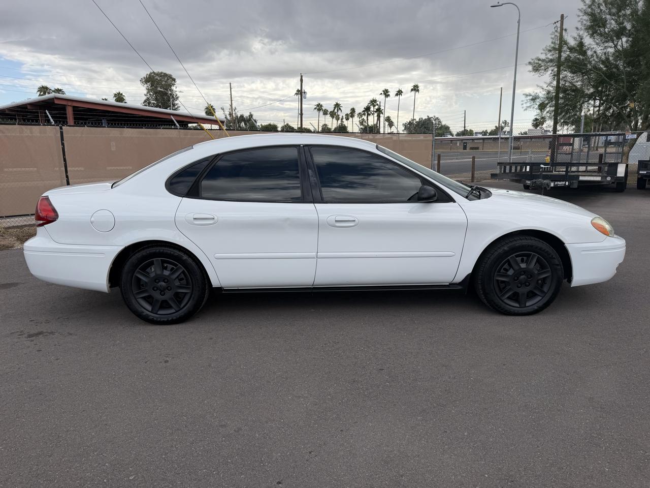 Ford Taurus SE 2007
