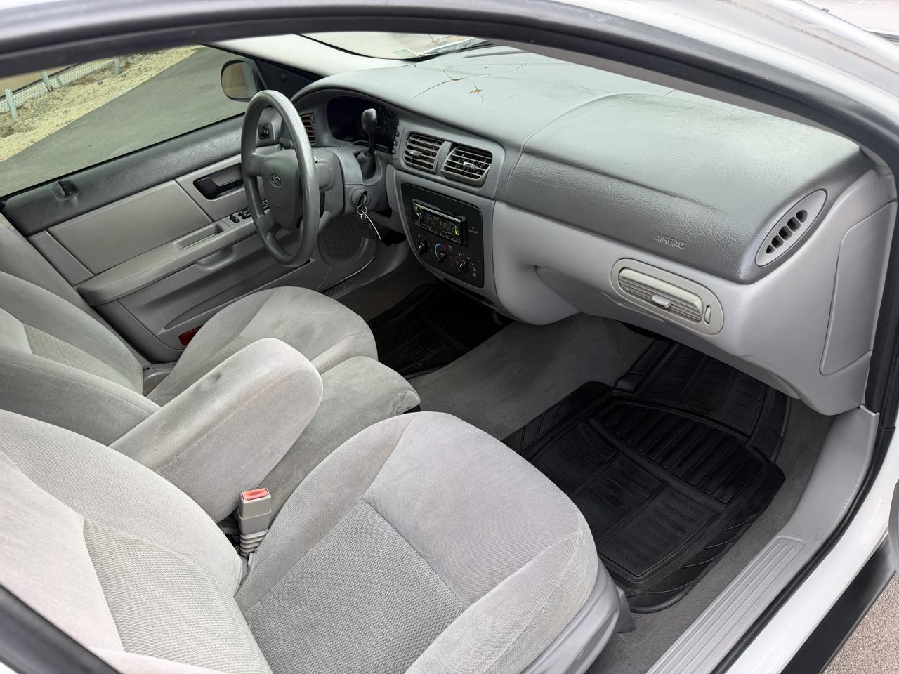 Ford Taurus SE 2007