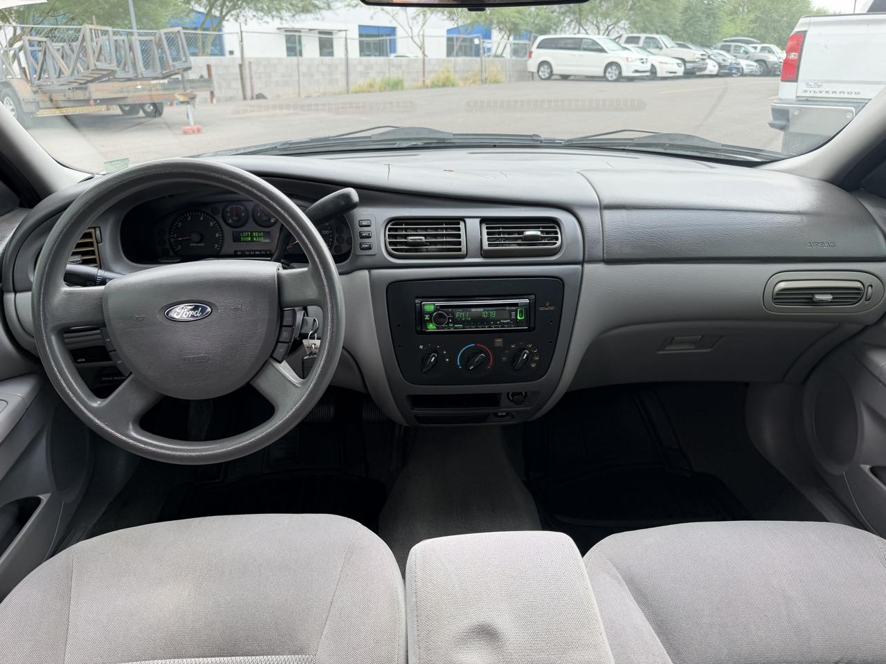 Ford Taurus SE 2007