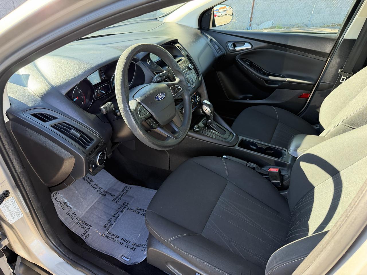 Ford Focus SE Sedan 2016