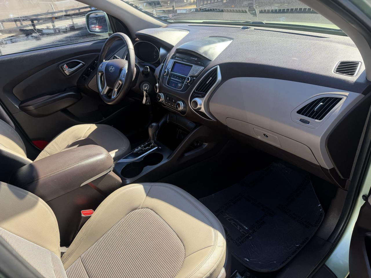 Hyundai Tucson Limited 2WD 2011