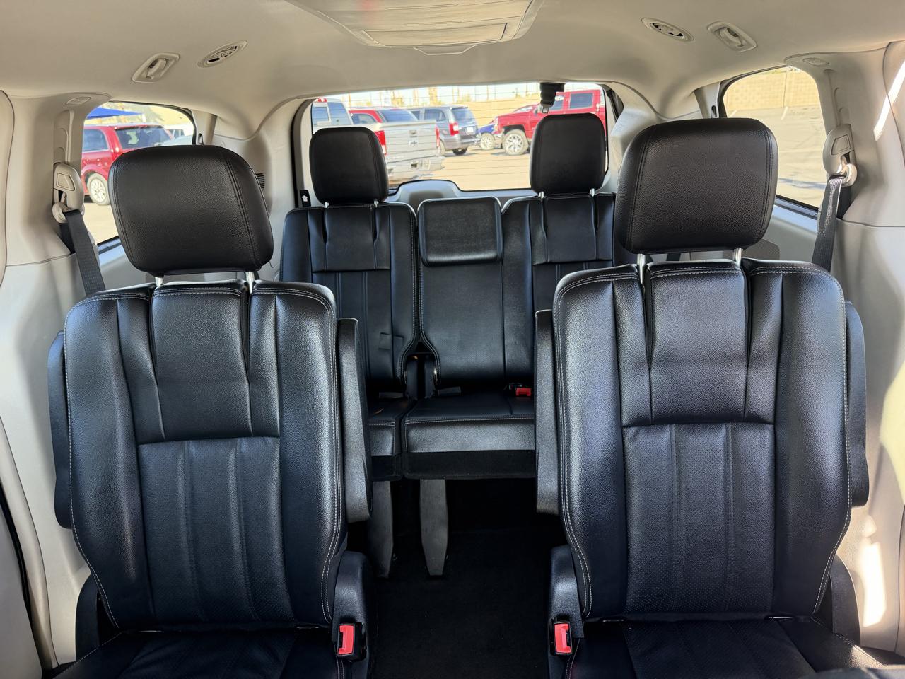 Chrysler Town & Country Touring 2012