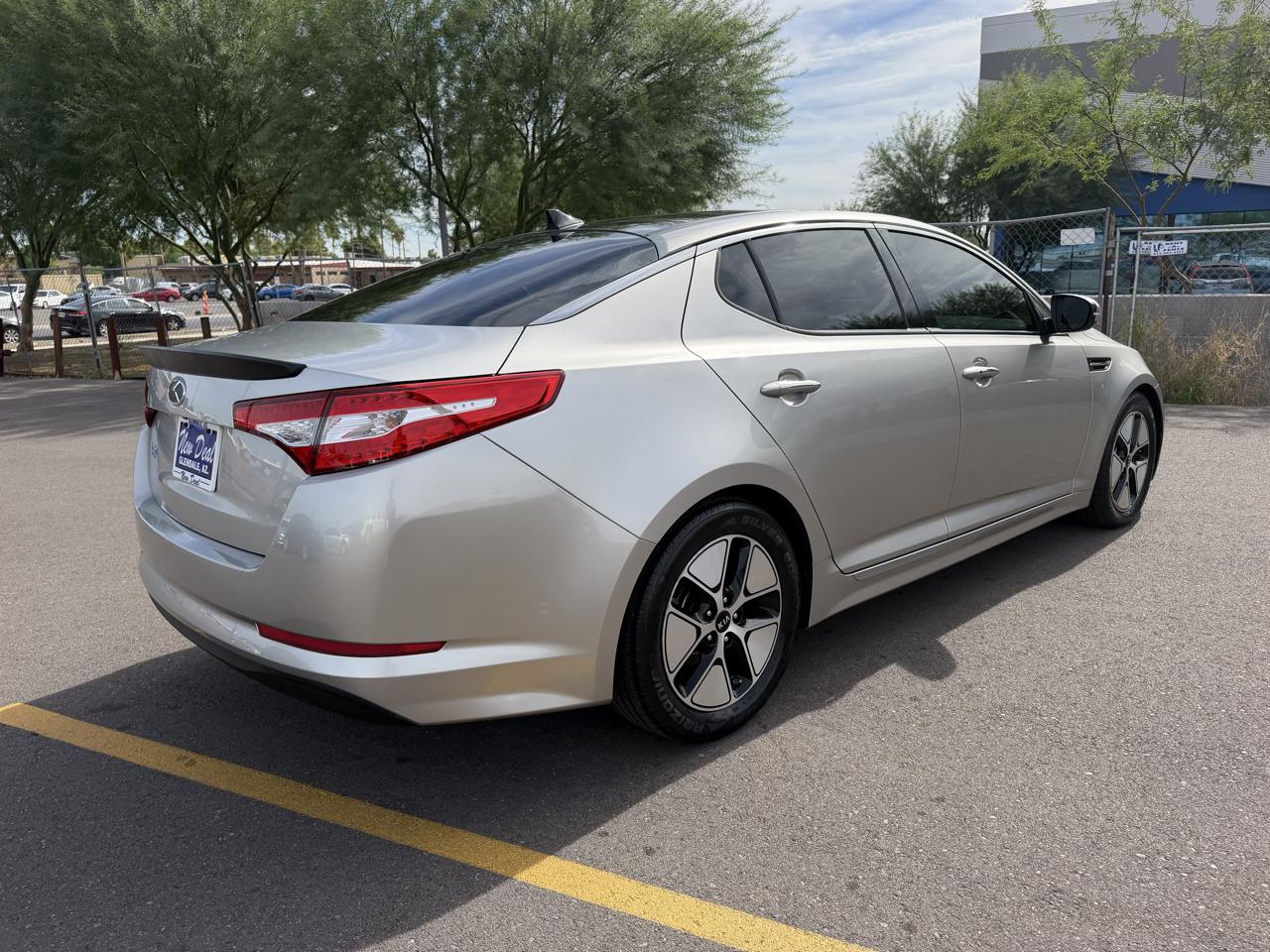 Kia Optima Hybrid Sedan 2012