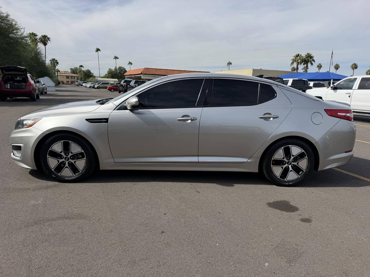 Kia Optima Hybrid Sedan 2012