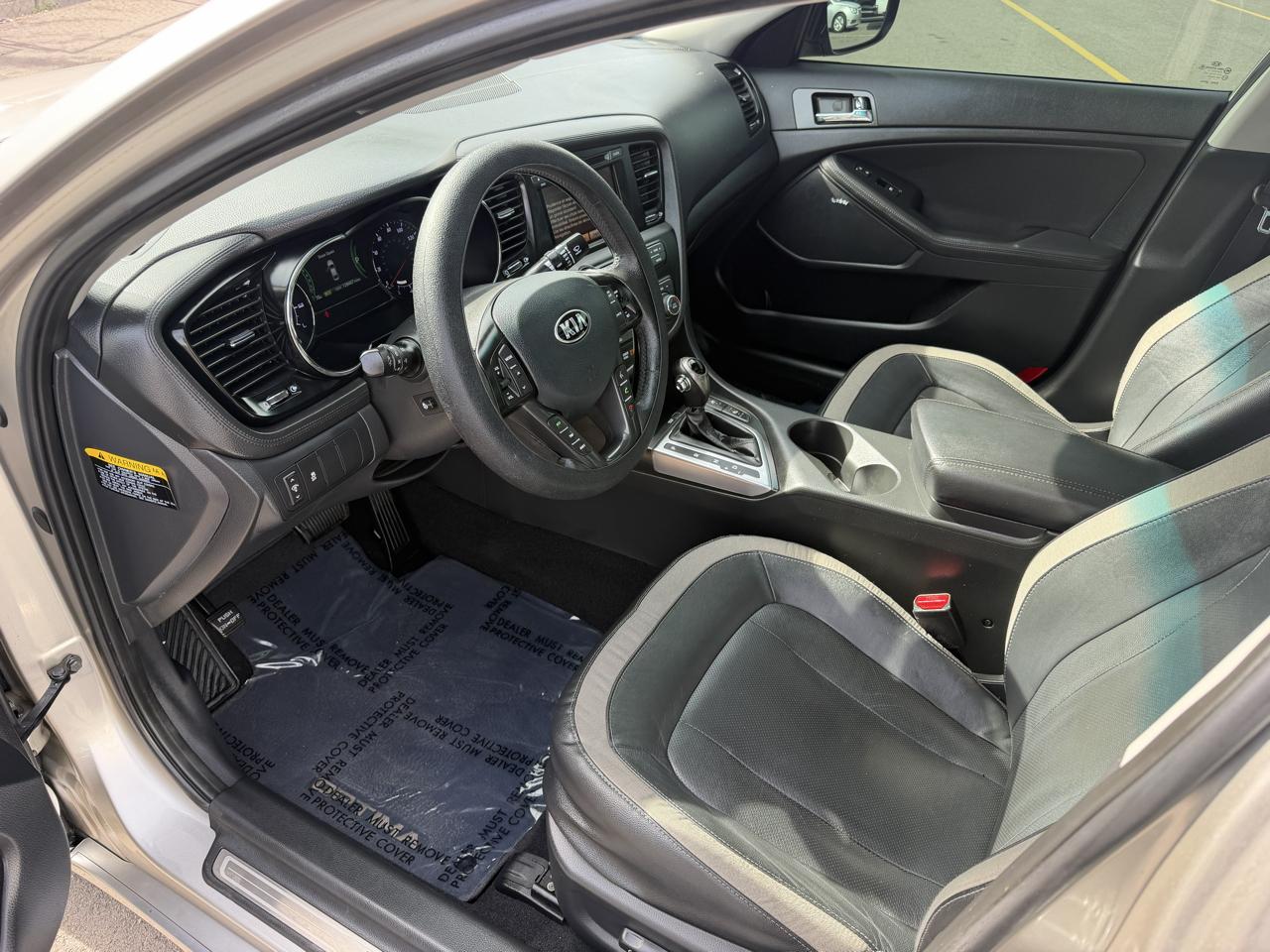 Kia Optima Hybrid Sedan 2012