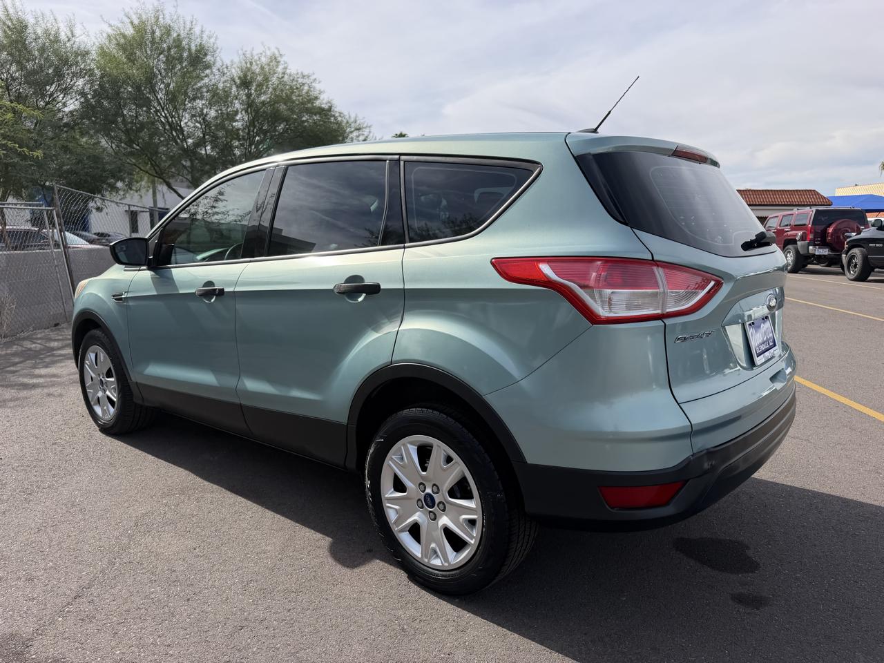 Ford Escape S FWD 2013