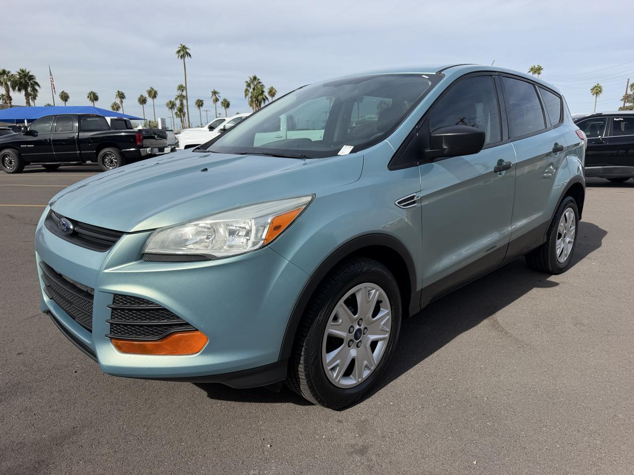 Ford Escape S FWD 2013