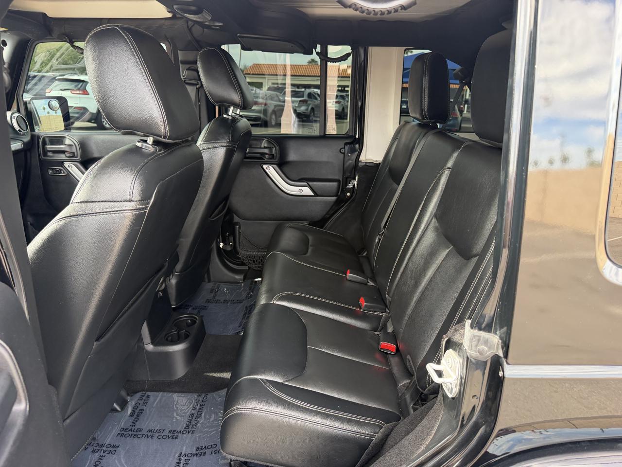 Jeep Wrangler Unlimited Sahara 4WD 2015