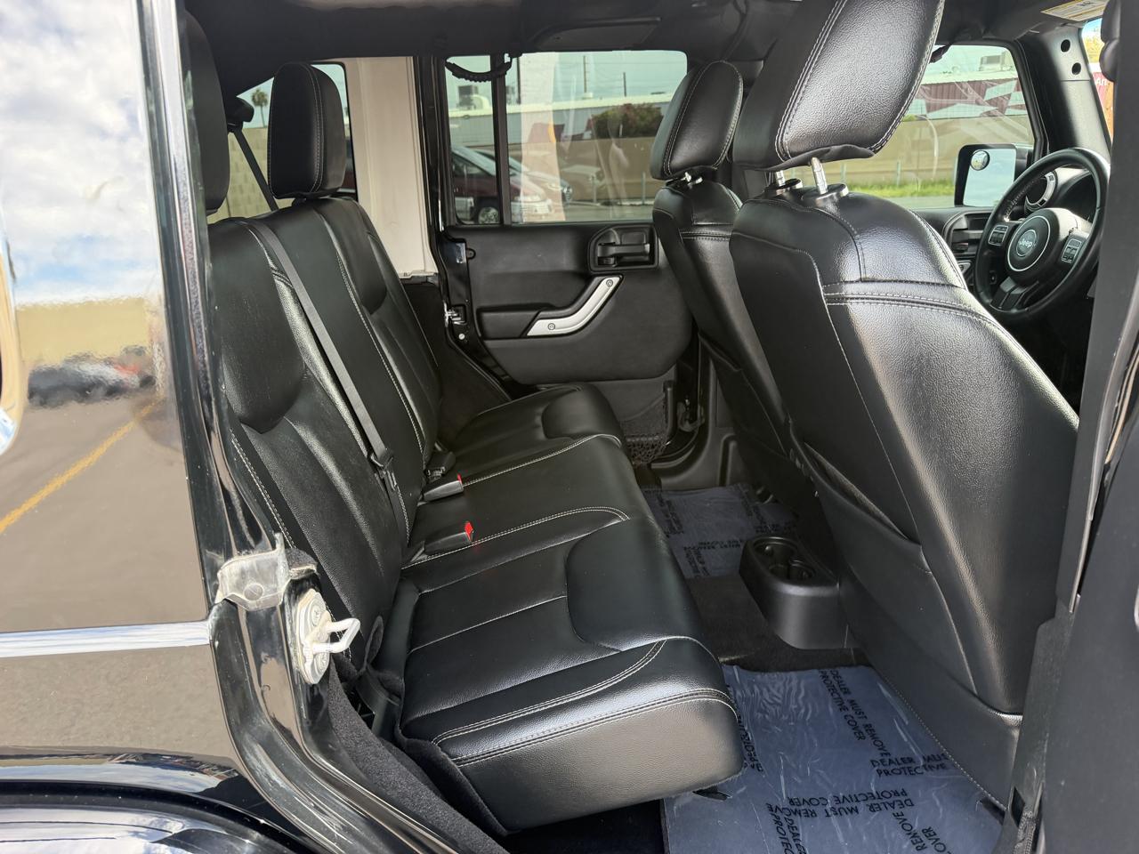 Jeep Wrangler Unlimited Sahara 4WD 2015