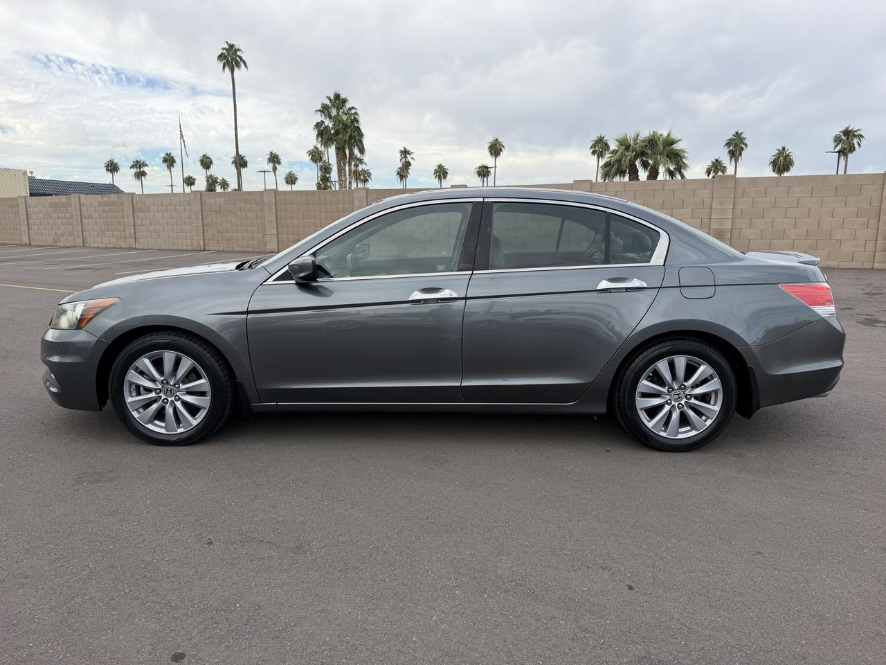 Honda Accord EX-L V-6 Sedan AT 2011