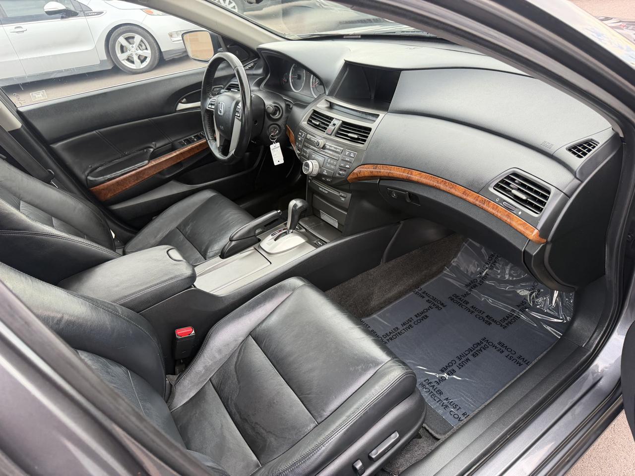 Honda Accord EX-L V-6 Sedan AT 2011