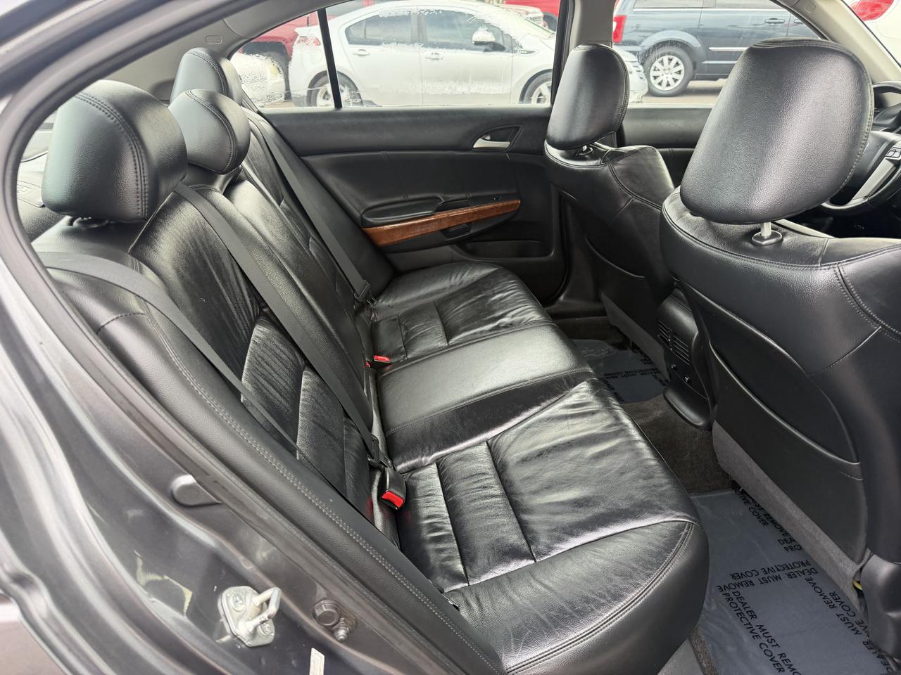 Honda Accord EX-L V-6 Sedan AT 2011