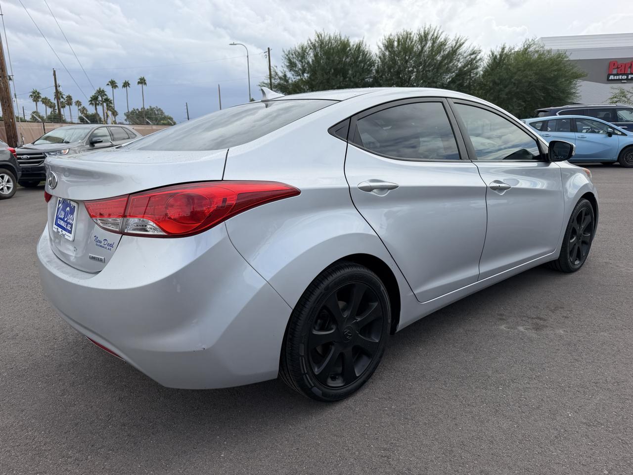 Hyundai Elantra Limited 2012
