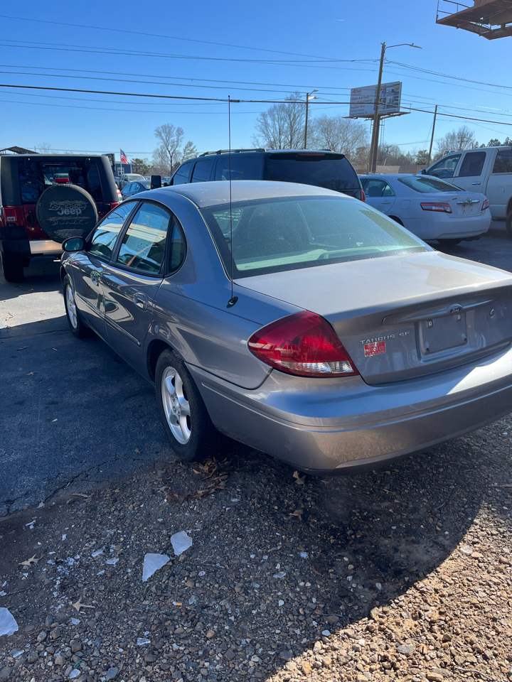 Ford Taurus SE 2006