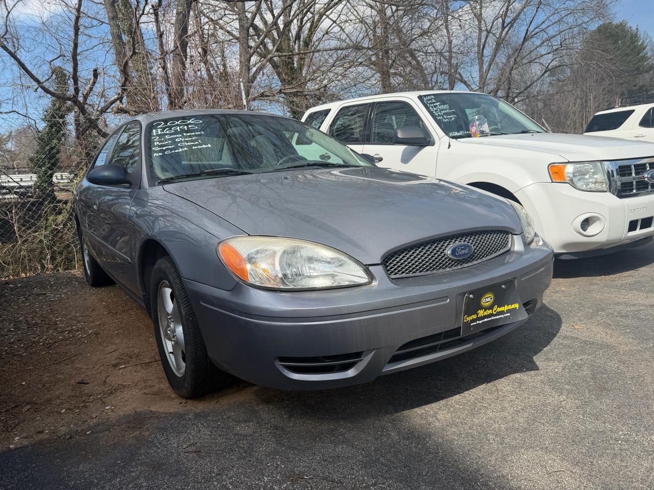 Ford Taurus SE 2006
