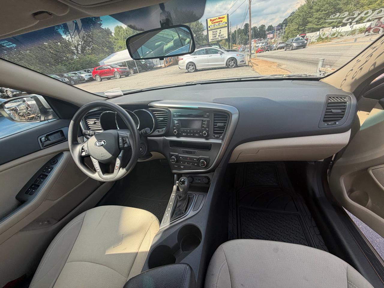 Kia Optima LX MT 2013