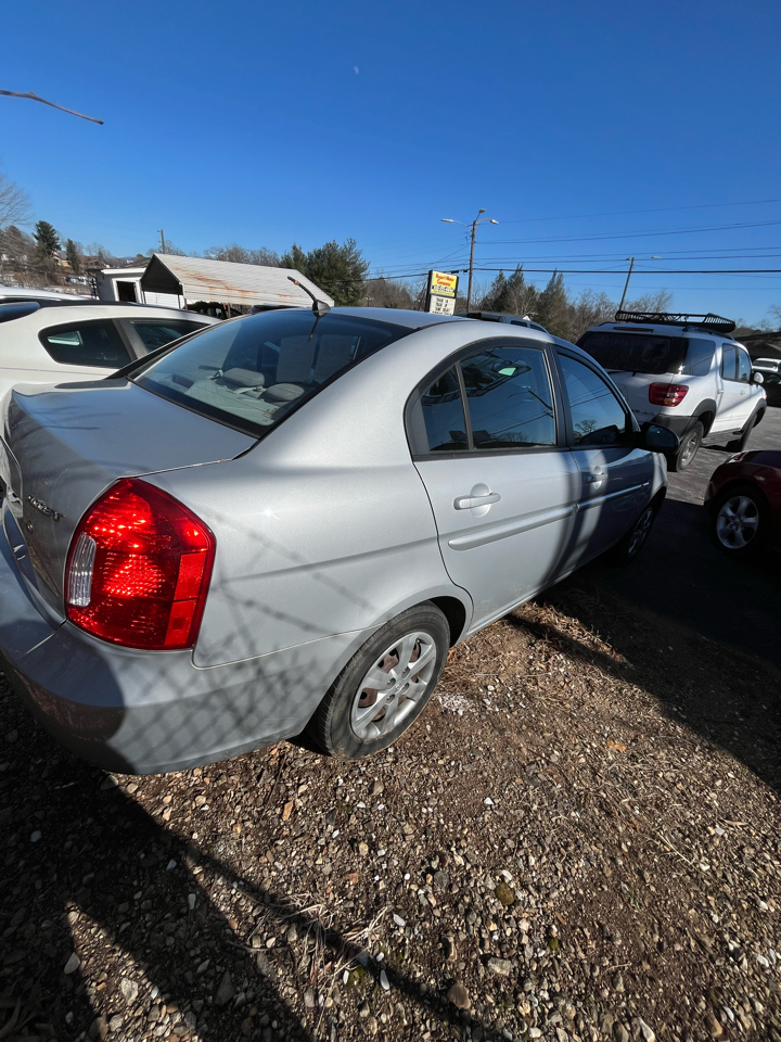 Hyundai Accent GLS 4-Door 2009