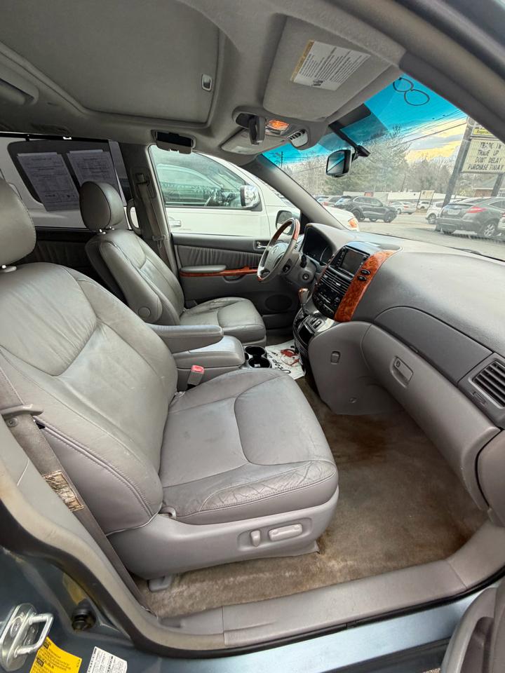 Toyota Sienna XLE Limited AWD 2008