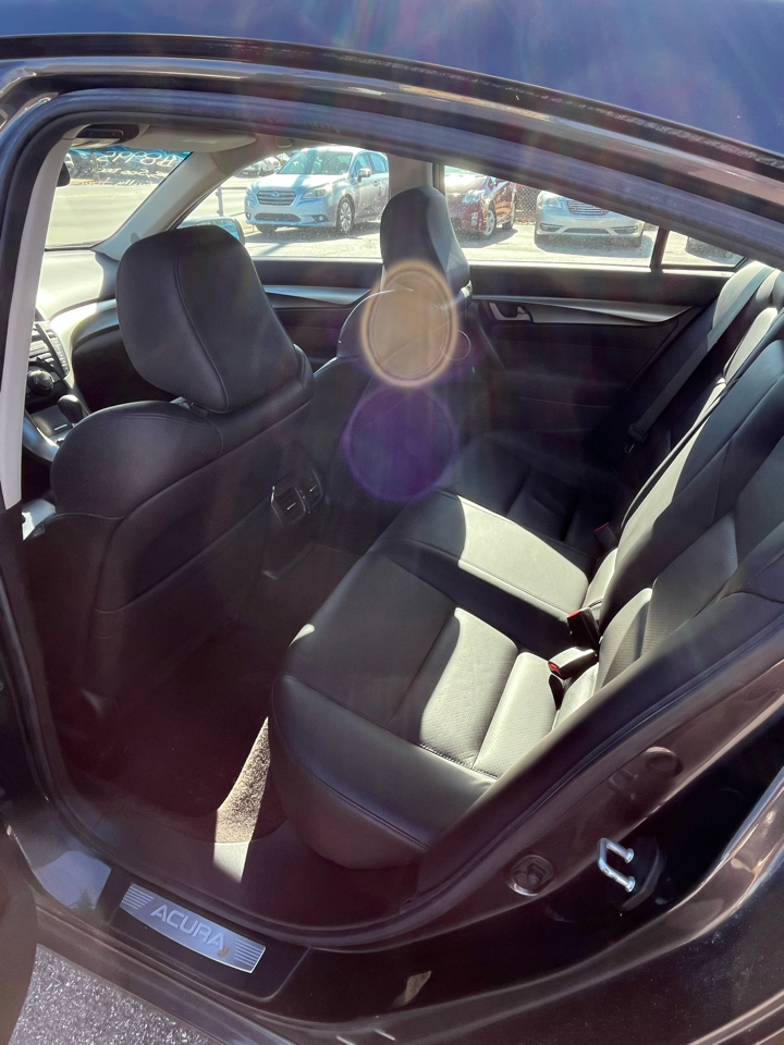 Acura TL 5-Speed AT with Tech Package 2009
