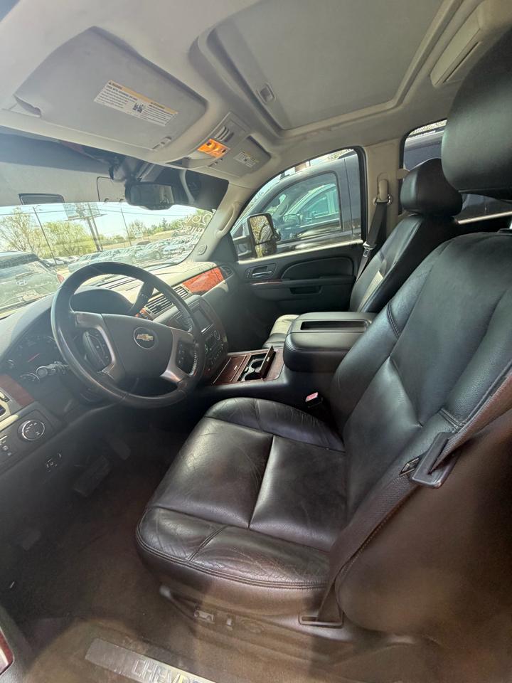 Chevrolet Suburban LTZ 1500 4WD 2010