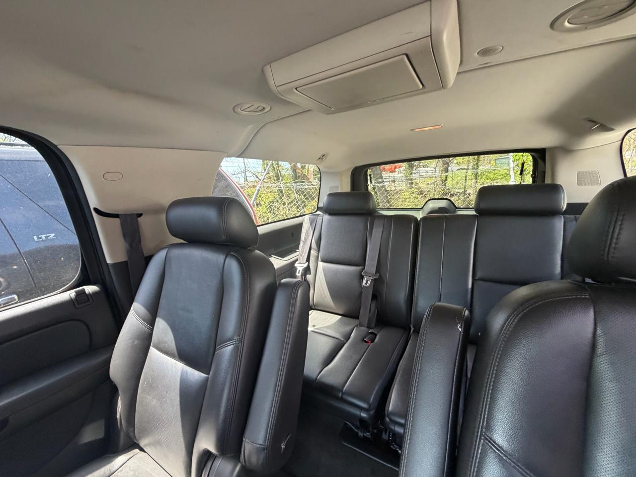 Chevrolet Suburban LTZ 1500 4WD 2010