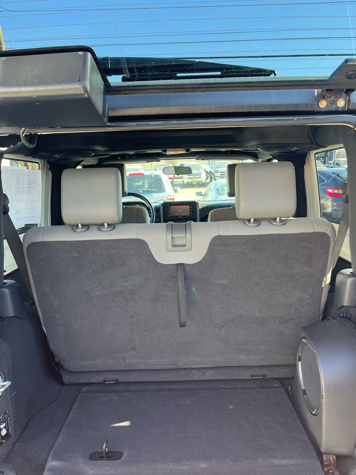 Jeep Wrangler Sahara 4WD 2010