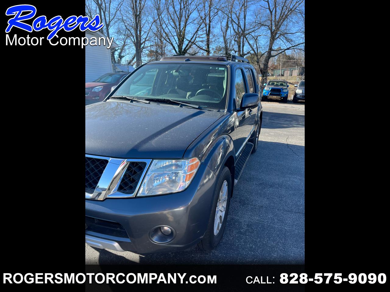 Nissan Pathfinder LE 4WD 2011