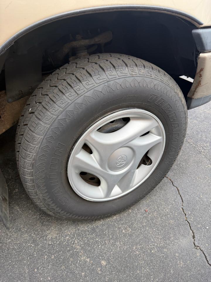 Toyota Tundra 2WD 2002