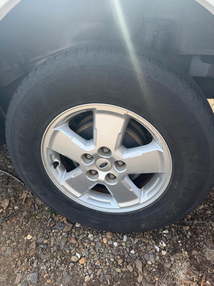 Ford Escape XLS 2WD Manual 2008