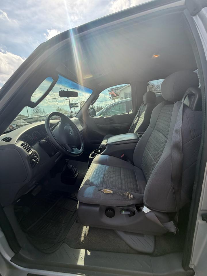 Ford F-150 XL SuperCab 4WD 2003