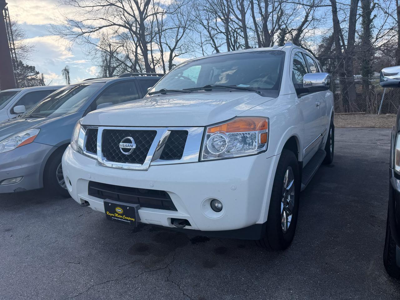 Nissan Armada Platinum 4WD 2012