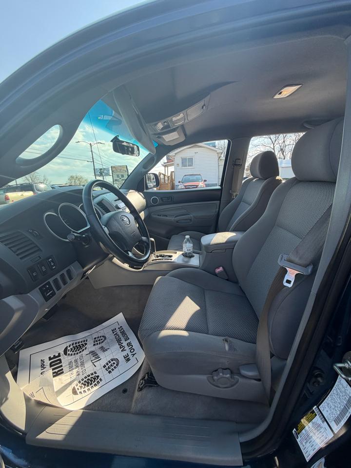 Toyota Tacoma PreRunner Double Cab V6 Auto 2WD 2006