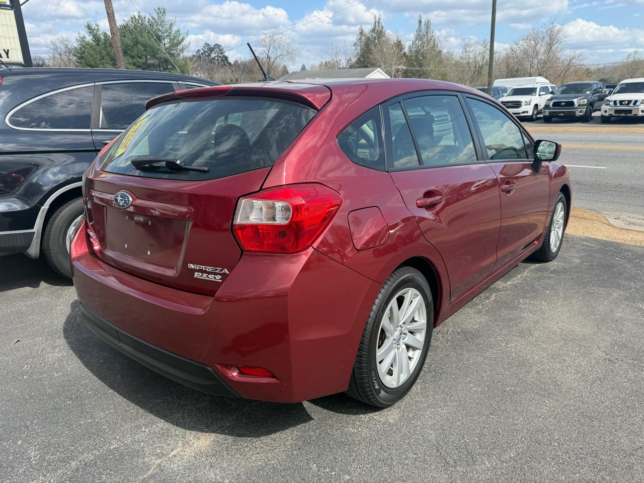 Subaru Impreza 2.0i Premium PZEV 5-Door 2016