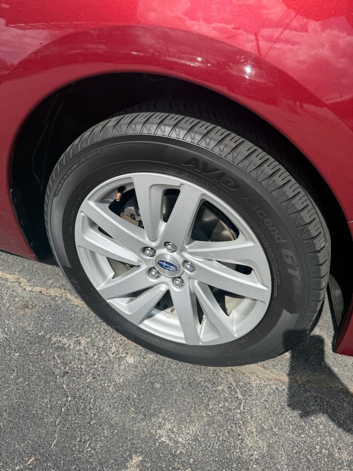 Subaru Impreza 2.0i Premium PZEV 5-Door 2016