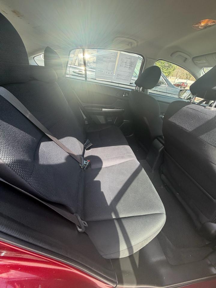 Subaru Impreza 2.0i Premium PZEV 5-Door 2016