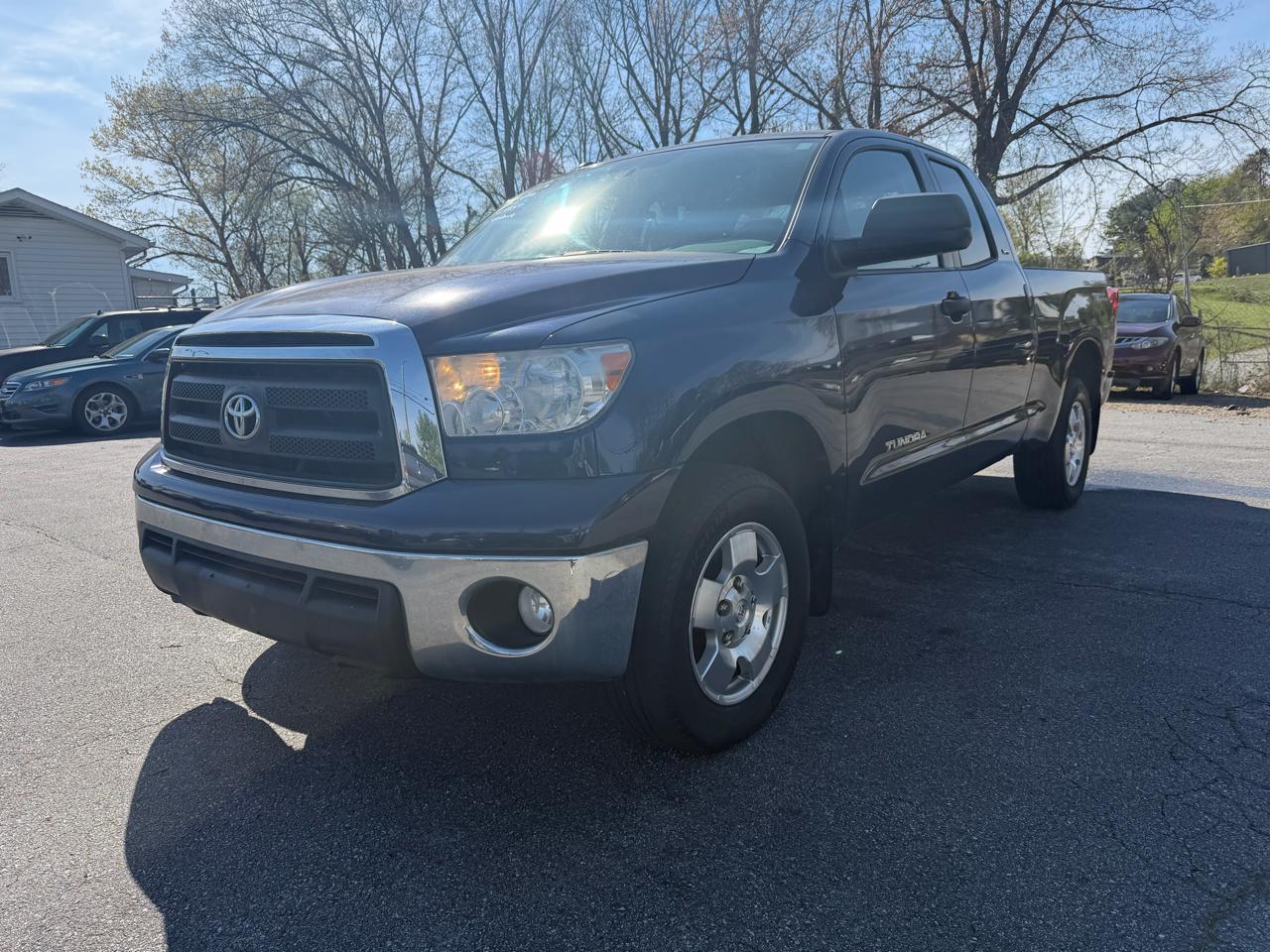 Toyota Tundra Tundra-Grade Double Cab 4.6L 4WD 2012