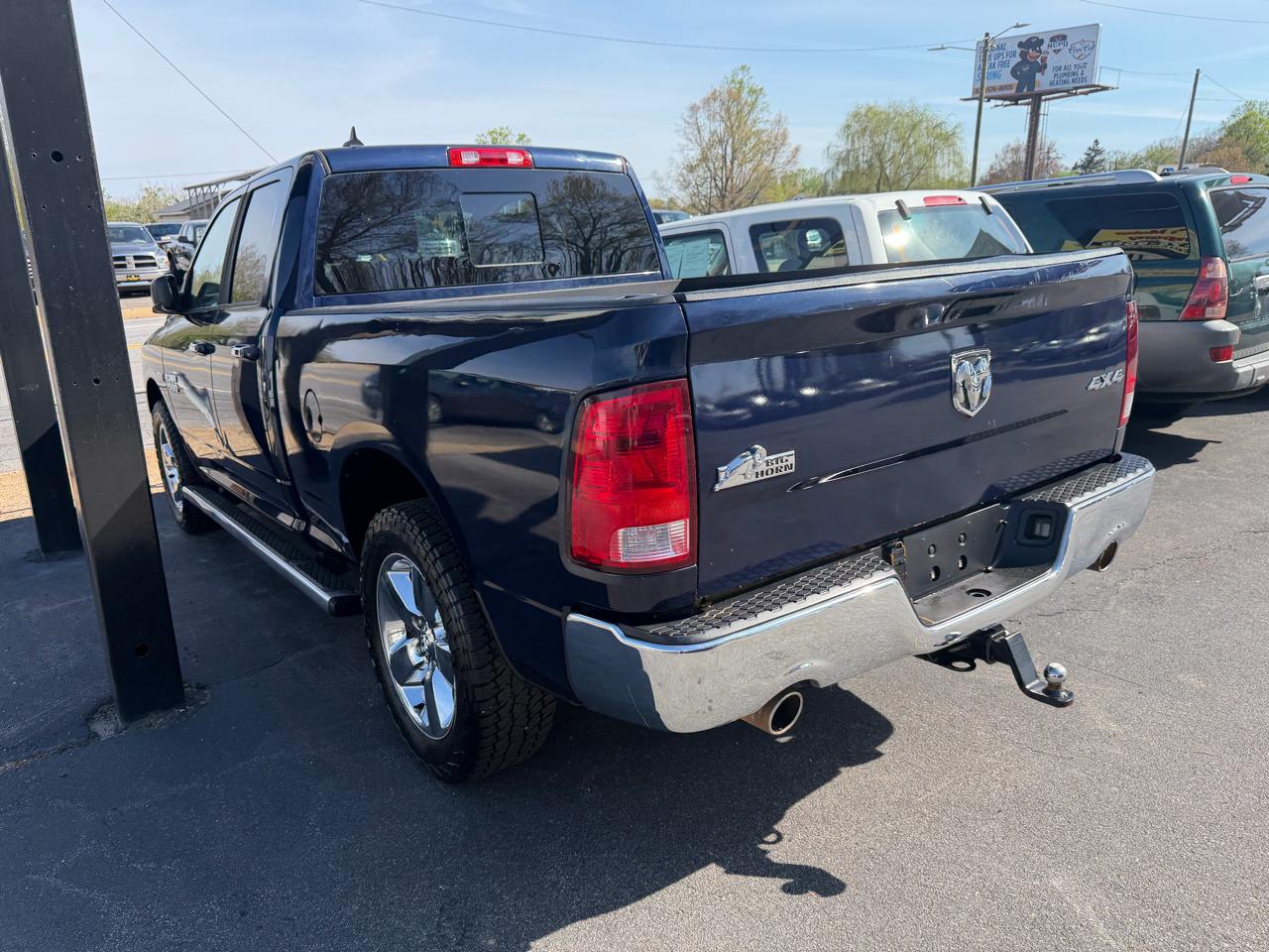 RAM 1500 SLT Quad Cab 4WD 2015