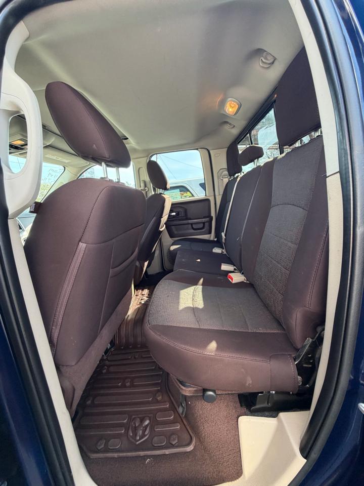 RAM 1500 SLT Quad Cab 4WD 2015