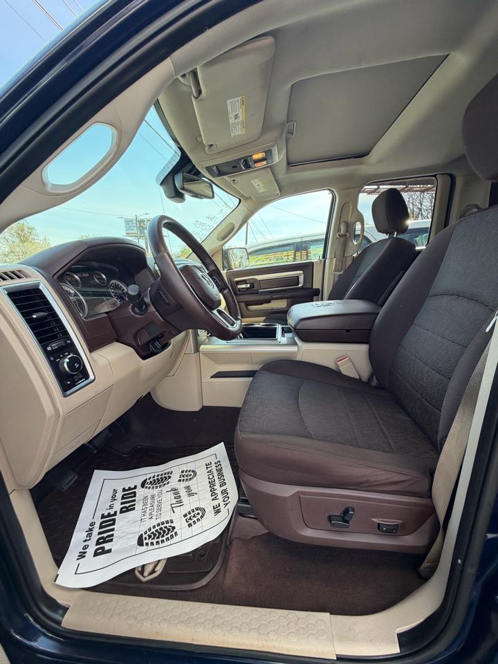 RAM 1500 SLT Quad Cab 4WD 2015