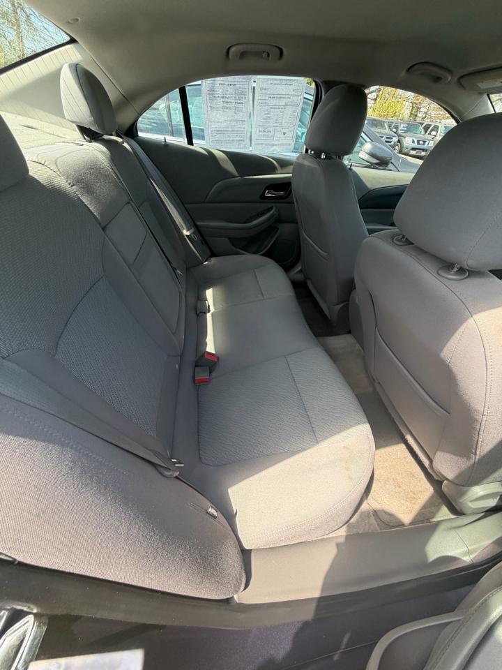 Chevrolet Malibu LS 2013