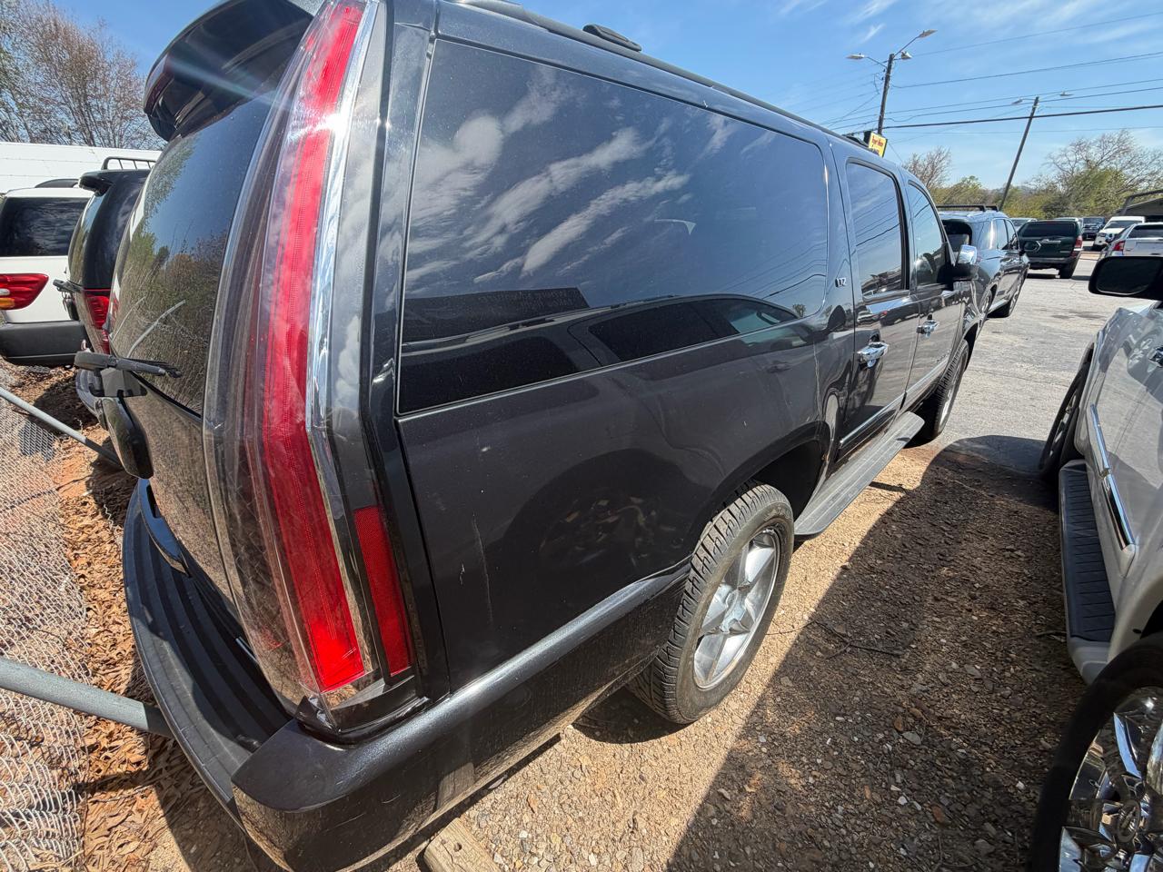 Chevrolet Suburban LTZ 1500 4WD 2010