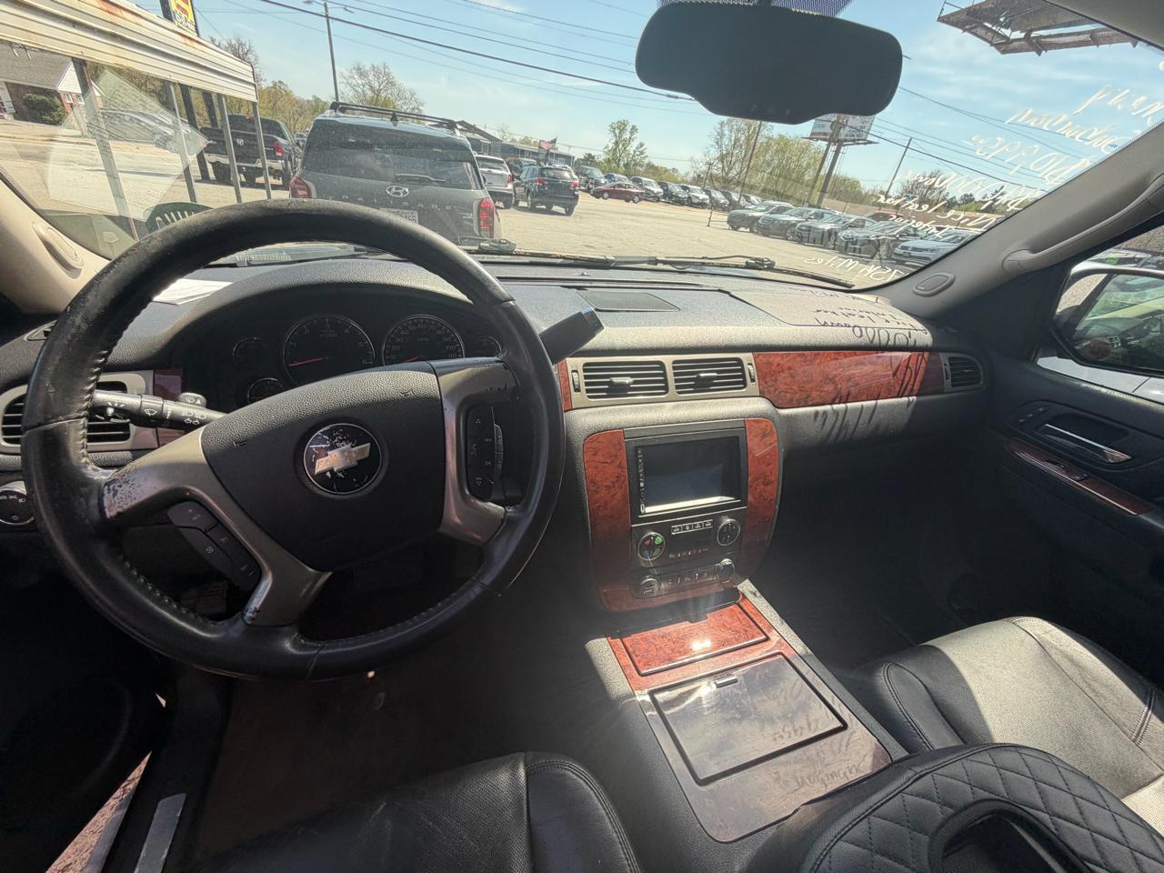 Chevrolet Suburban LTZ 1500 4WD 2010