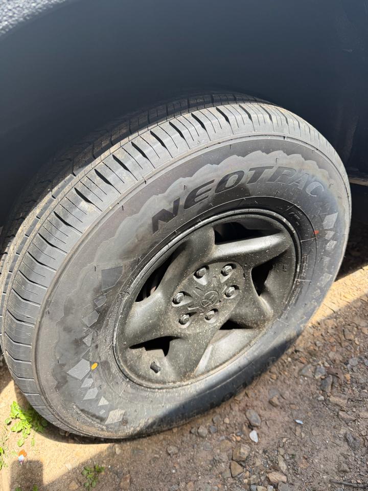 Toyota Sequoia SR5 4WD 2002